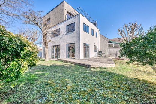 Элитный дом, Bagneux, Hauts-de-Seine