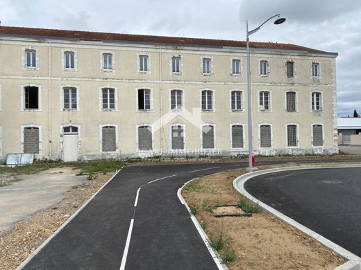 Grond in Châtellerault, Vienne