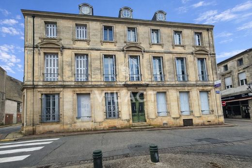 Residential complexes in Pauillac, Gironde