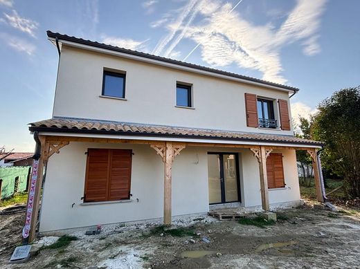 Casa di lusso a Le Taillan-Médoc, Gironda