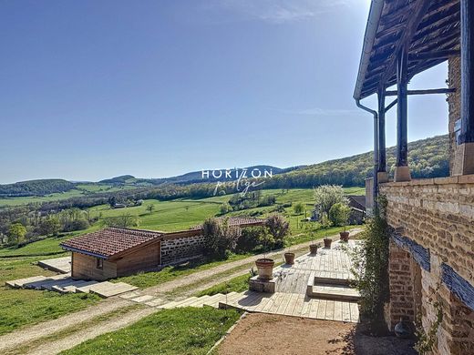 Luxe woning in Igé, Saône-et-Loire