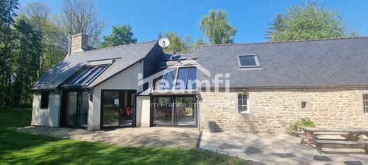 Luxury home in Plounérin, Côtes-d'Armor
