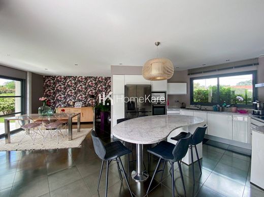 Luxury home in Venerque, Upper Garonne