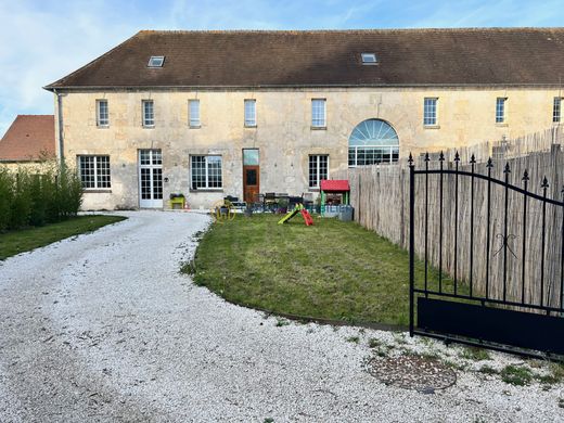 Luxe woning in Marines, Val d'Oise