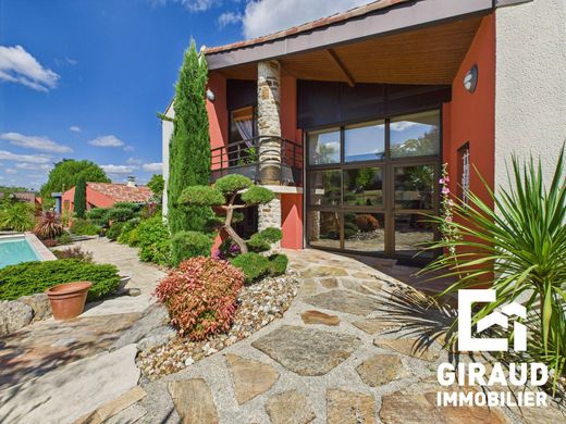 Luxury home in Sérigné, Vendée