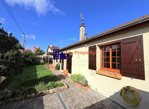 Luxus-Haus in Houilles, Yvelines