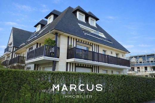 Apartment / Etagenwohnung in Benerville-sur-Mer, Calvados