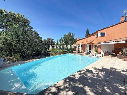 Luxury home in Pierrefeu-du-Var, Var