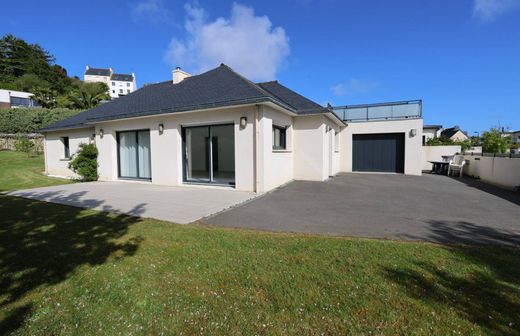 Luxury home in Saint-Pol-de-Léon, Finistère