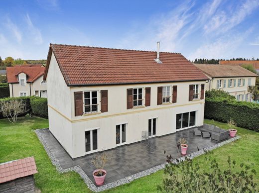 Luxe woning in Fontoy, Moselle