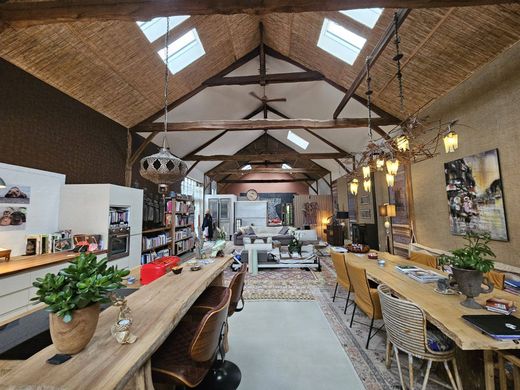 Casa di lusso a Cause-de-Clérans, Dordogna