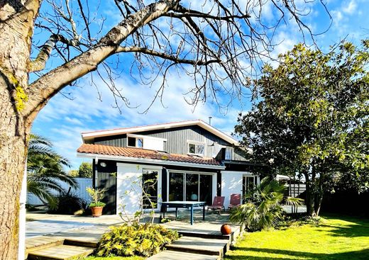 Luxus-Haus in La Teste-de-Buch, Gironde