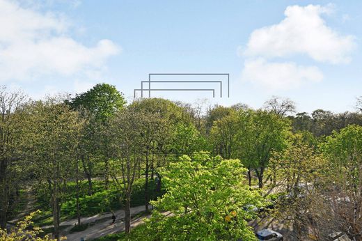 아파트 / 뇌이쉬르센, Hauts-de-Seine