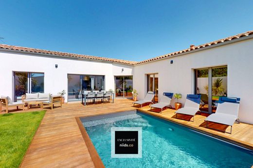 Luxury home in Lagord, Charente-Maritime