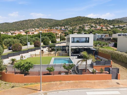 Casa di lusso a Palau-saverdera, Girona