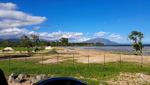 Land in Noumea, Nouméa