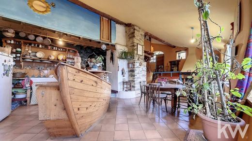 豪宅  Ria-Sirach, Pyrénées-Orientales