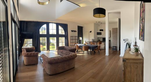 Apartment / Etagenwohnung in Rennes, Ille-et-Vilaine