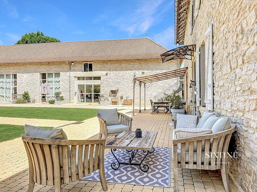 Luxury home in Creys-Mépieu, Isère