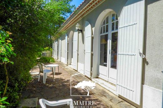 Πολυτελή κατοικία σε Les Mathes, Charente-Maritime