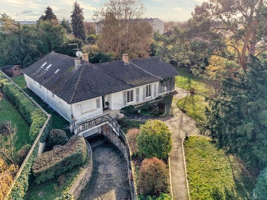 Casa di lusso a Bois-d'Arcy, Yvelines