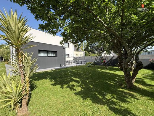 Luxus-Haus in Lorient, Morbihan