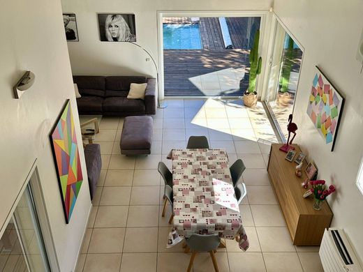 Πολυτελή κατοικία σε Besse-sur-Issole, Var