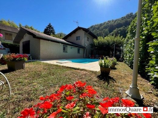 Casa di lusso a Villard-Bonnot, Isère