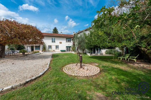 Casa de lujo en Montluel, Ain