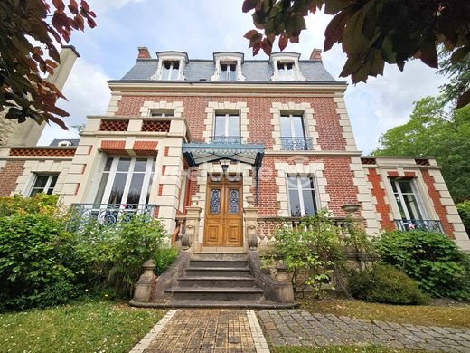 Luxury home in Maisons-Laffitte, Yvelines