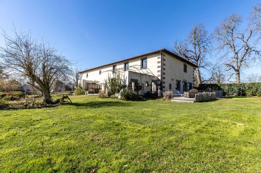 Luxury home in Riom, Puy-de-Dôme