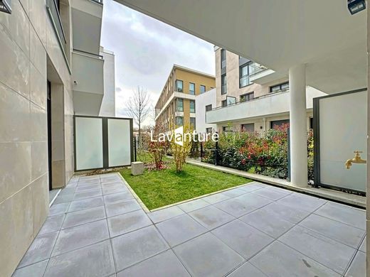 Apartment in Châtenay-Malabry, Hauts-de-Seine