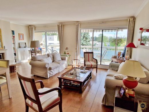 Apartment in Bailly, Yvelines