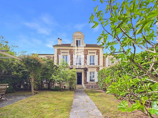 Luxury home in Le Perreux-sur-Marne, Val-de-Marne