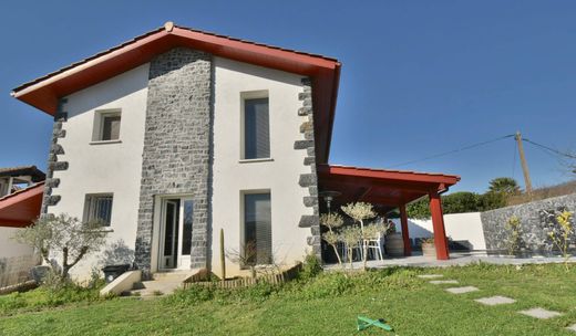 Элитный дом, Saint-Pée-sur-Nivelle, Pyrénées-Atlantiques