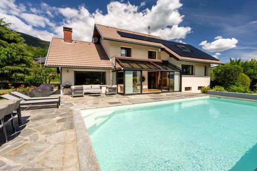 Luxus-Haus in Saint-Jorioz, Haute-Savoie