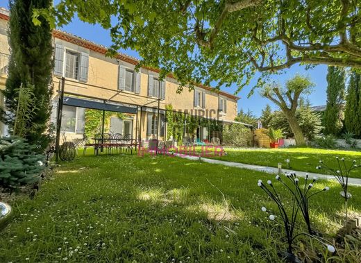Luxury home in L'Isle-sur-la-Sorgue, Vaucluse