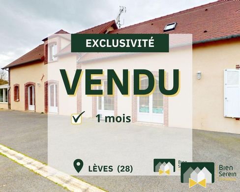 منزل ﻓﻲ Lèves, Eure-et-Loir
