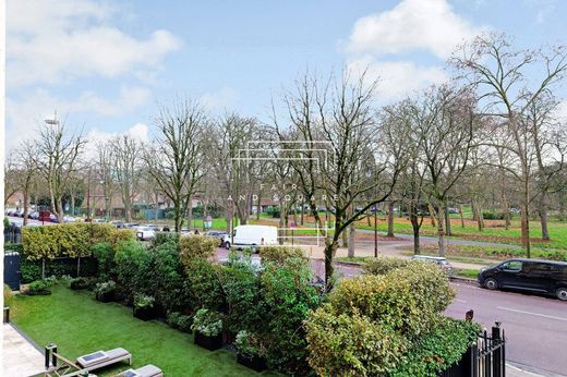 Apartment in Neuilly-sur-Seine, Hauts-de-Seine