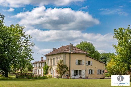 Listrac-Médoc, Girondeの高級住宅