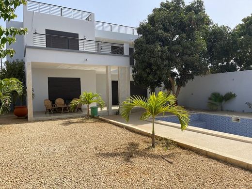 Luxury home in Ngaparou, Région de Thiès