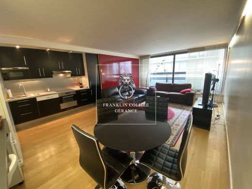 Apartment in Champs-Elysées, Madeleine, Triangle d’or, Paris