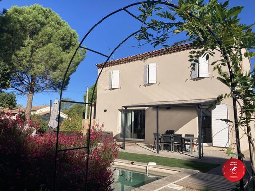 Luxe woning in Le Muy, Var