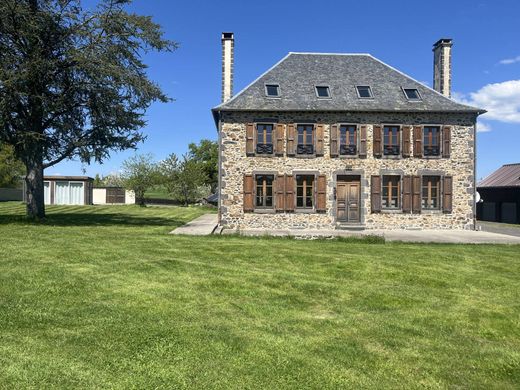 Casa di lusso a Chalvignac, Cantal