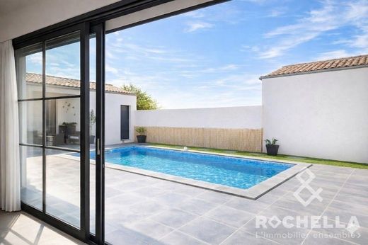Luxury home in Dompierre-sur-Mer, Charente-Maritime