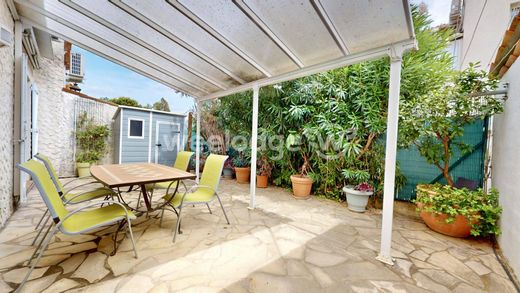 Apartament w Mandelieu-la-Napoule, Alpes-Maritimes