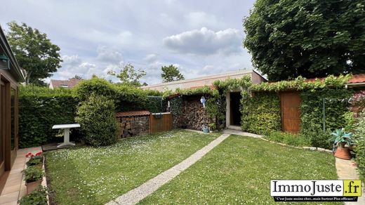 호화 저택 / Montigny-le-Bretonneux, Yvelines