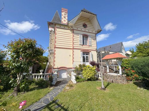 Luxury home in Donville-les-Bains, Manche