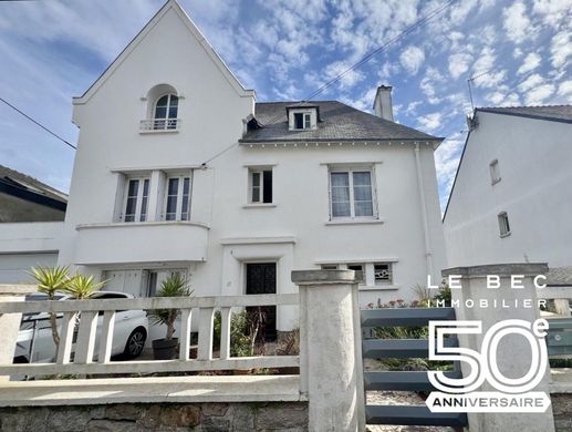 Luxury home in Vannes, Morbihan