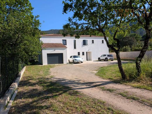 Luxury home in Solliès-Toucas, Var
